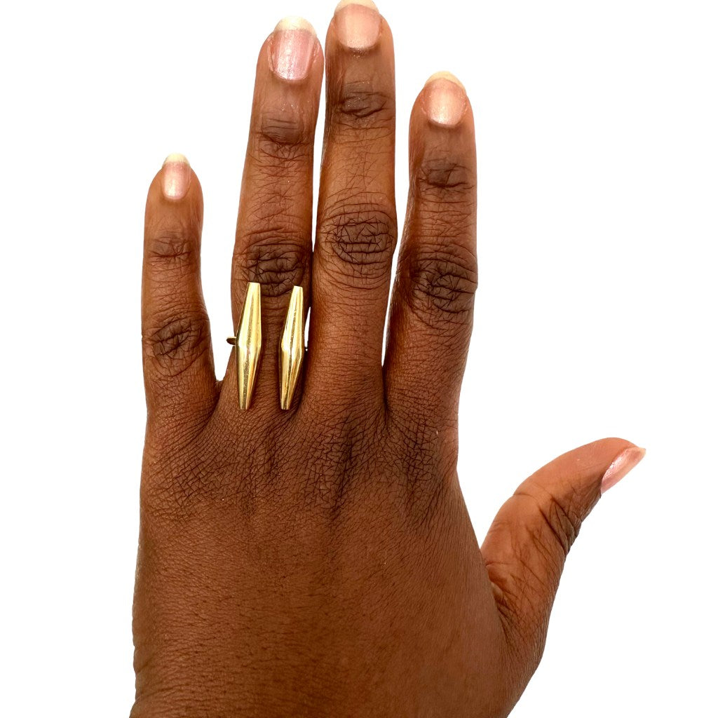 Minimalist Brass Ring – Subtle Elegance