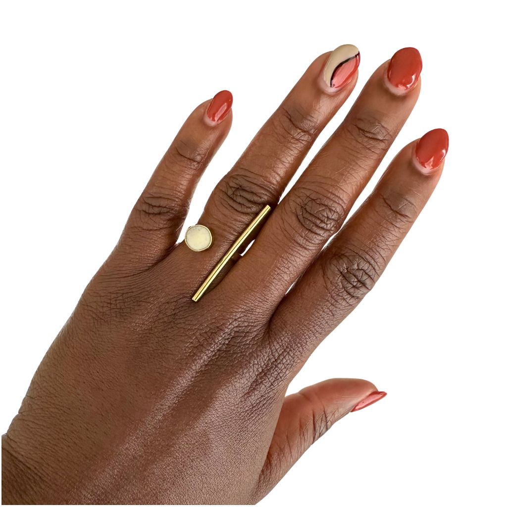 Minimalist Brass Ring – Subtle Elegance