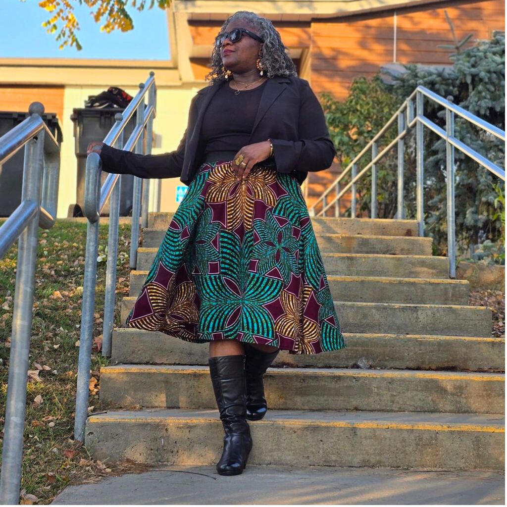 Otsaba vert, Jupe midi en tissu africain 
