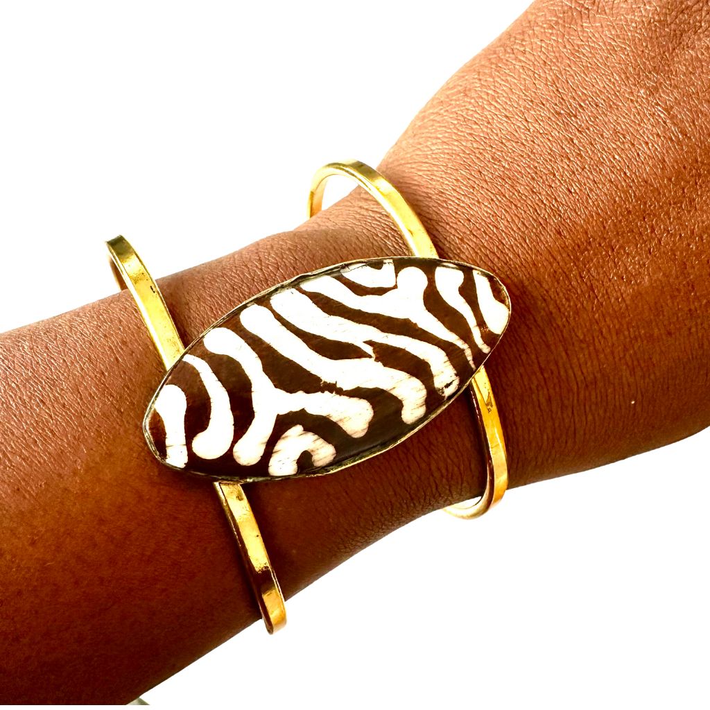 ONTSIA Bronze Ring and Bracelet Set – Handcrafted Statement Jewelry - Black & White - Zebre