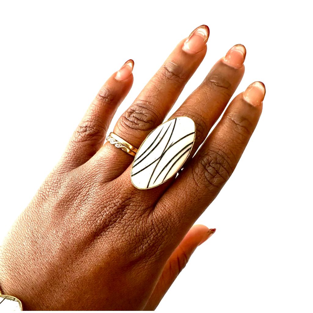 ONTSIA Bronze Ring and Bracelet Set – Handcrafted Statement Jewelry - Black & White - Geometric