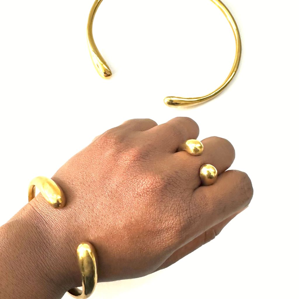 MOUELE Magnificent 2-piece Necklace and ring brass set